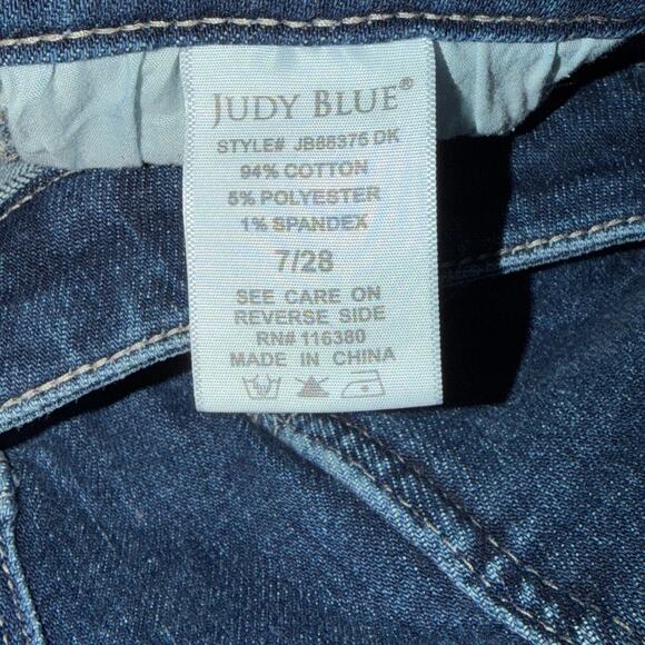 Judy Blue Cropped Straight Jeans Size 7/28 Dark Wash Stretch Denim - Picture 5 of 7